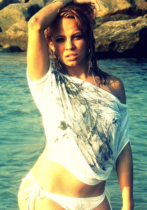Female model photo shoot of Jazlyn Bolanos