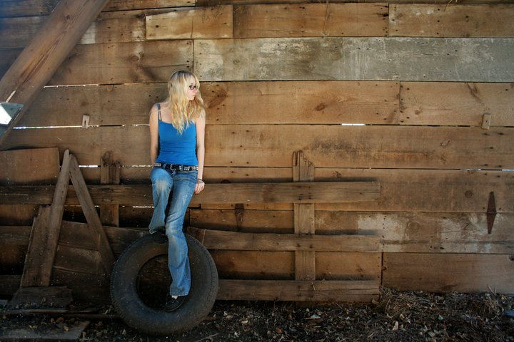 Female model photo shoot of Danielle Bunch