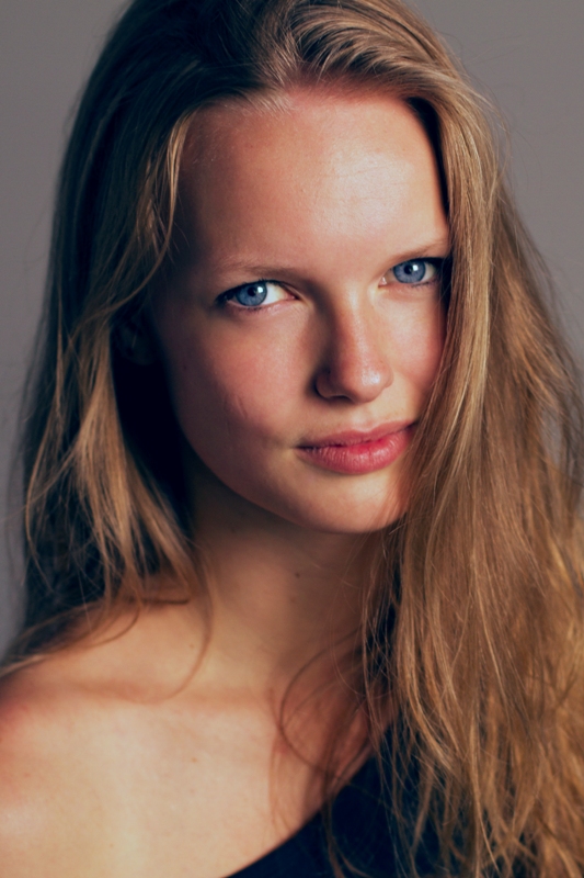 Female model photo shoot of Alet in Heemskerk