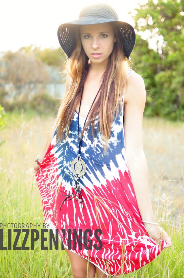Female model photo shoot of Beckee Williams