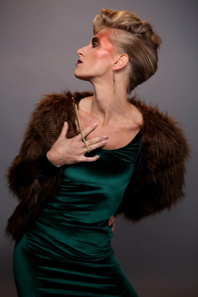 Female model photo shoot of Jewel Hargrove