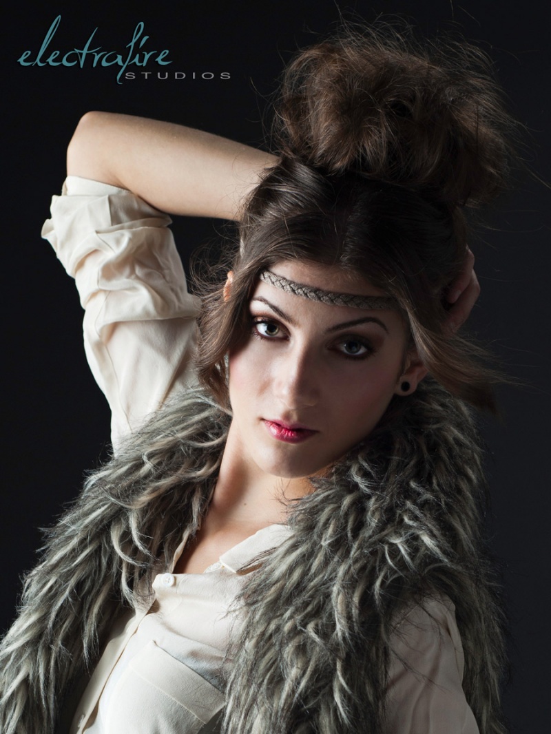 Female model photo shoot of LilianaQueiros