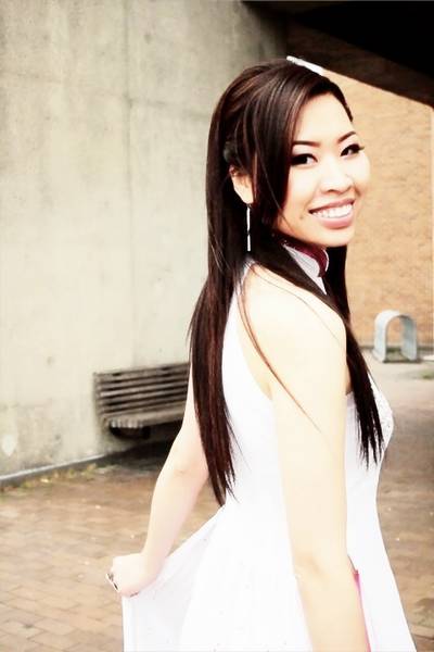 Female model photo shoot of Dam Lam