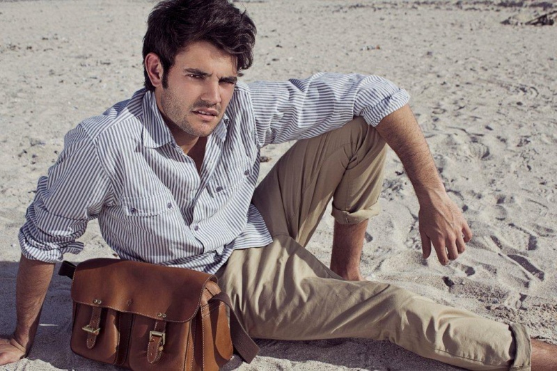Male model photo shoot of Damian Sayers