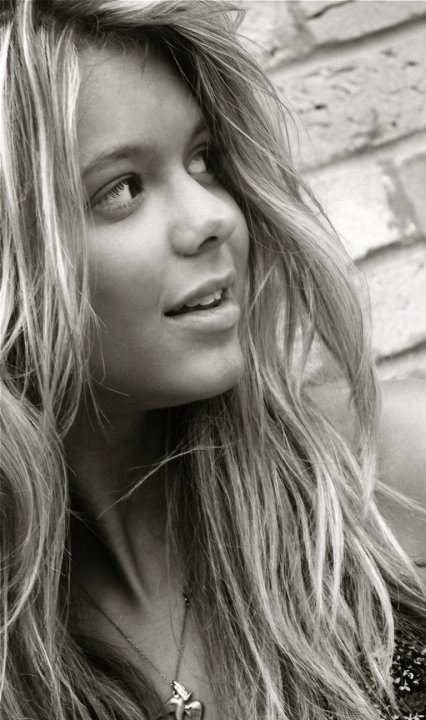 Female model photo shoot of Ashley Quarles