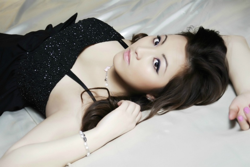 Female model photo shoot of Michelle xo