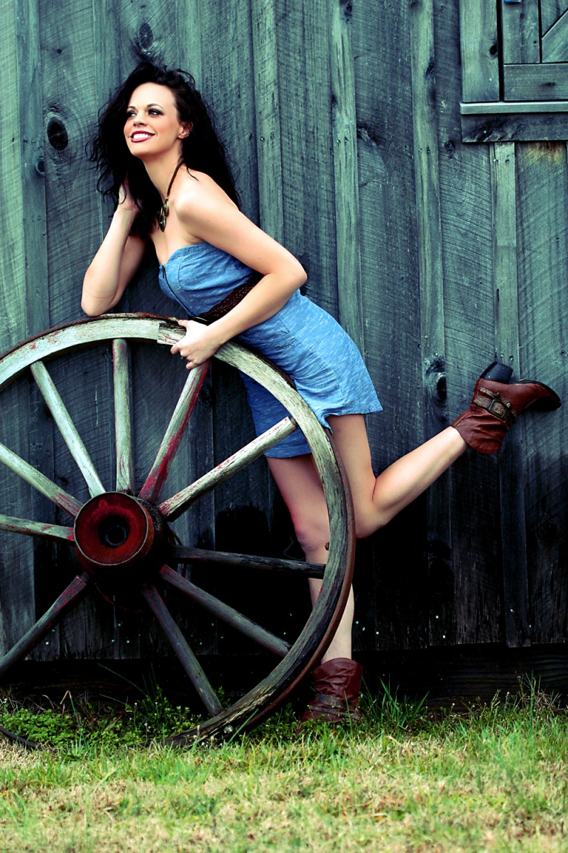 Female model photo shoot of Landy Kay in Franklin, TN