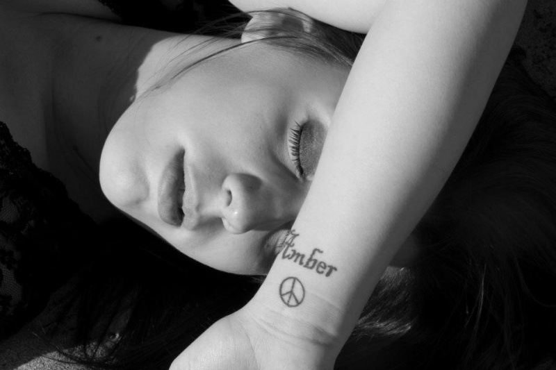 Female model photo shoot of Amber Addictionx