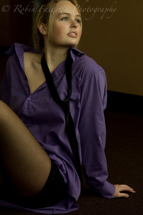 Female model photo shoot of Kayla Wilson 