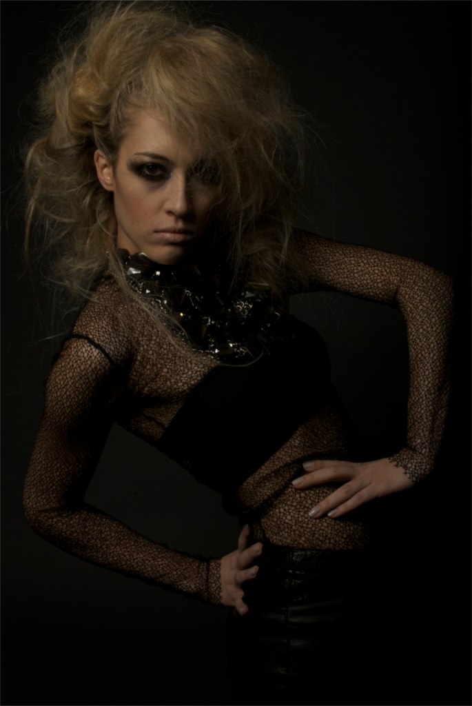Female model photo shoot of Dayna Read