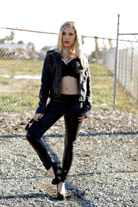Female model photo shoot of Jordan Fox