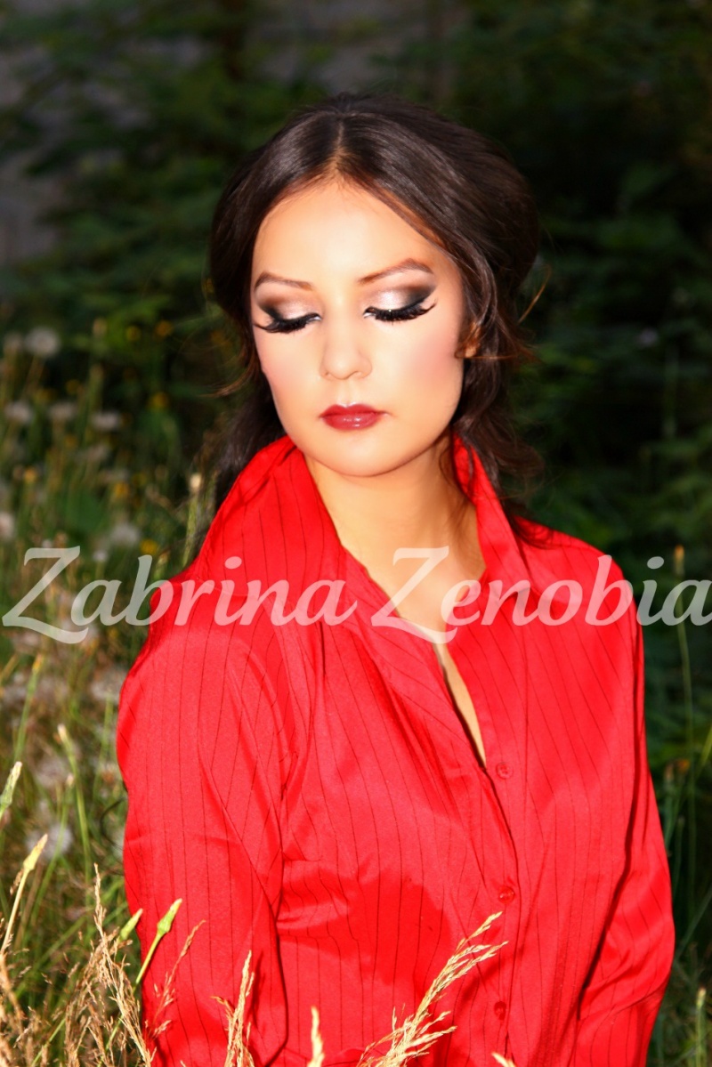 Female model photo shoot of Zabrina Zenobia