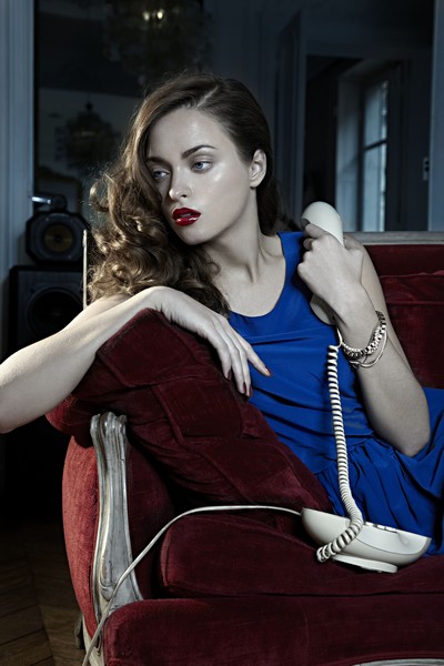 Female model photo shoot of Alexandra Meric