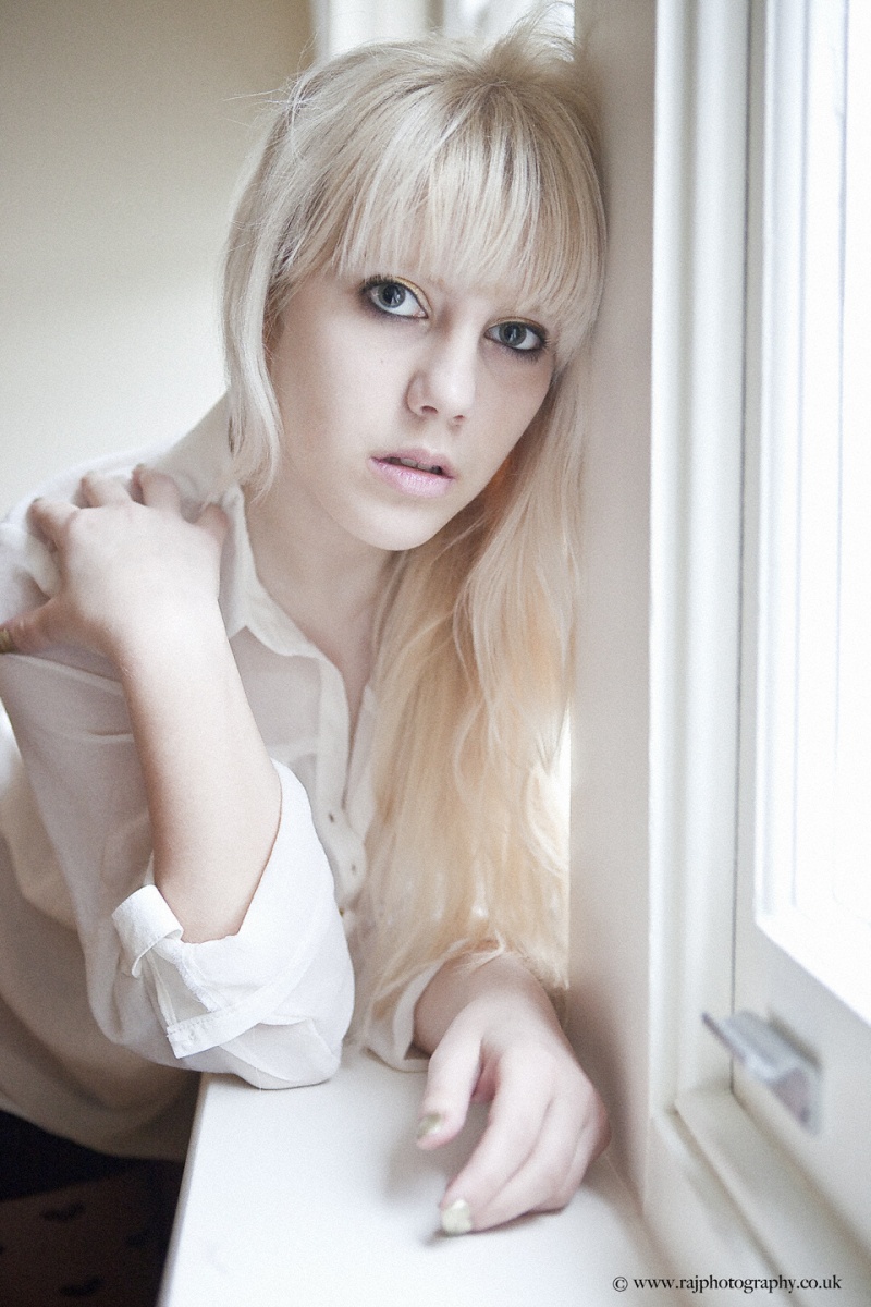 Female model photo shoot of Sophie-Anne90 by rrclarke