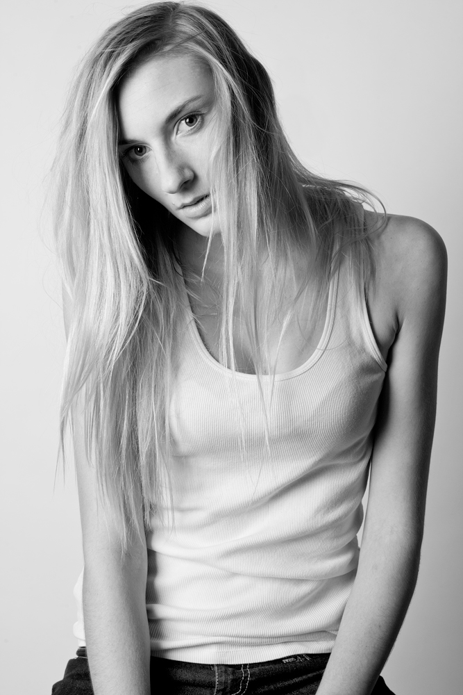 Female model photo shoot of Hilary Elizabeth by Benton Sampson