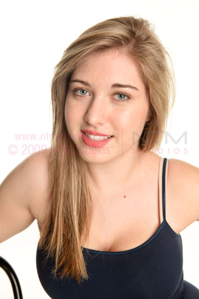 Female model photo shoot of Samantha Buckley