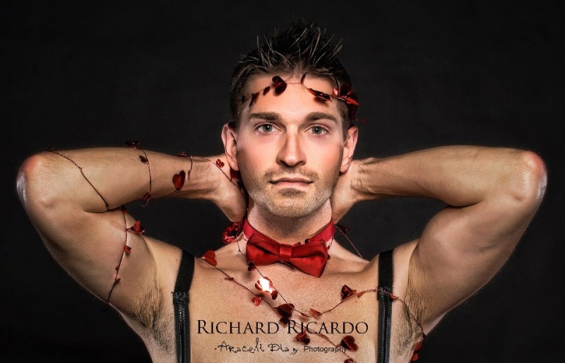 Male model photo shoot of Richie Ricardo