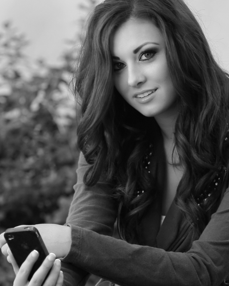 Female model photo shoot of Danielleyfox in Balboa Park