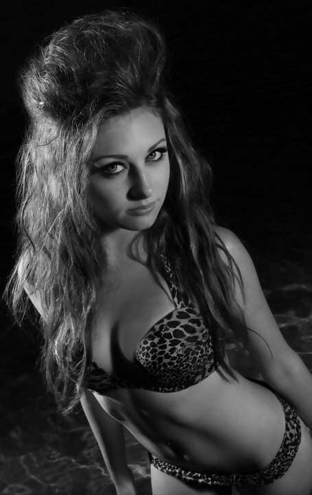 Female model photo shoot of Danielleyfox in Colorado River