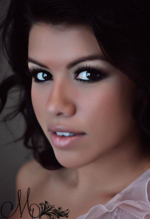 Female model photo shoot of Marilyn Ponce