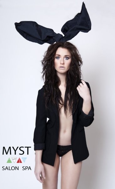 Female model photo shoot of Sara Byblow