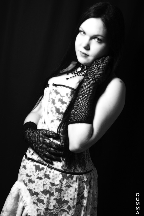 Female model photo shoot of Morgana Le Foxy by Qumma