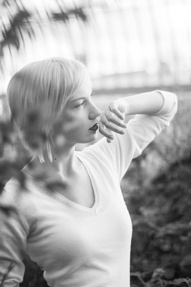 Female model photo shoot of Anna Toivonena in Botanic Garden