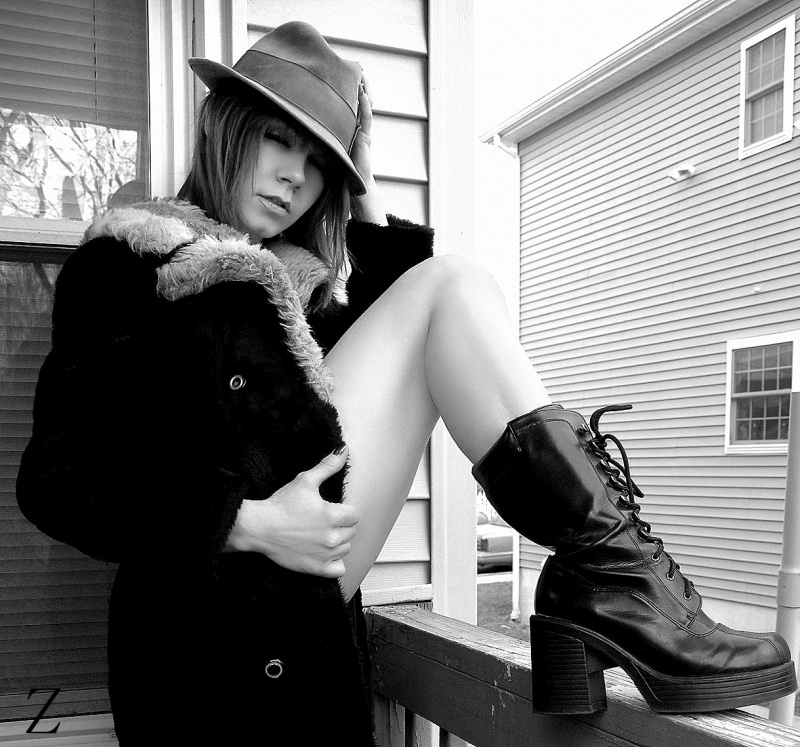 Female model photo shoot of Danielle Tatiana