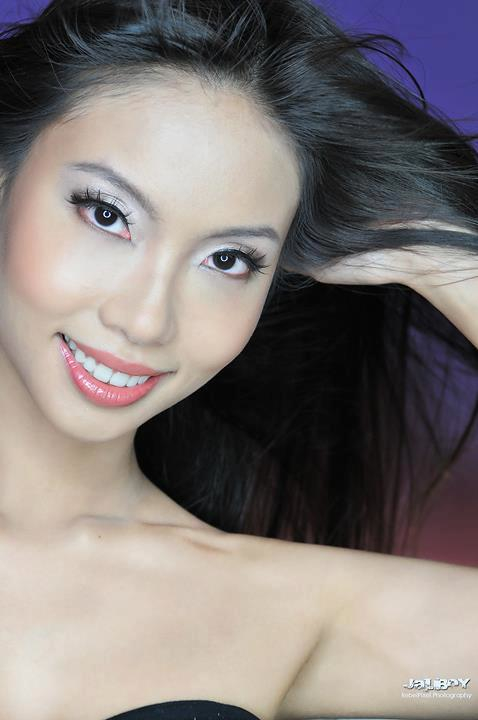 Female model photo shoot of Lynn Tan