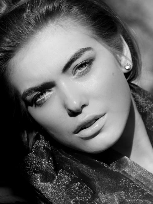 Female model photo shoot of Natalie Sky