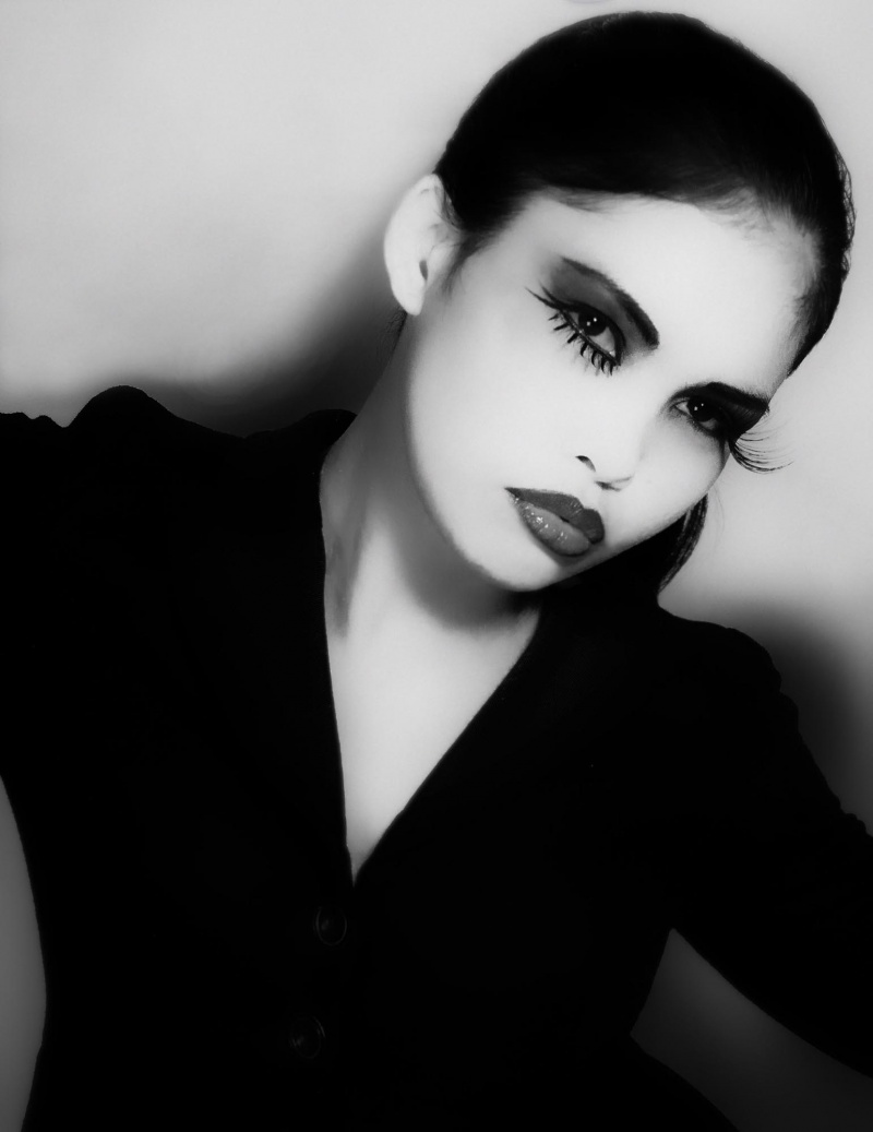 Female model photo shoot of Maria Del Carmen