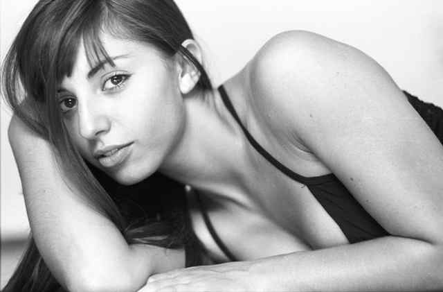 Female model photo shoot of Ashley Tallas