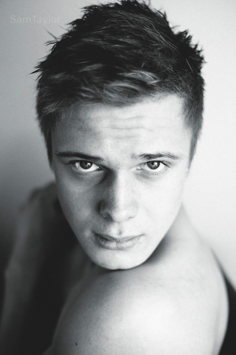 Male model photo shoot of Joe Lester by Sam Taylor Photography