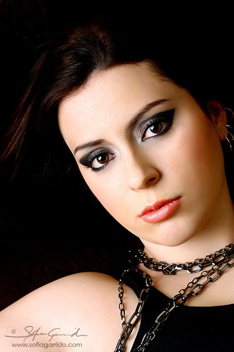 Female model photo shoot of Vera Oliveira
