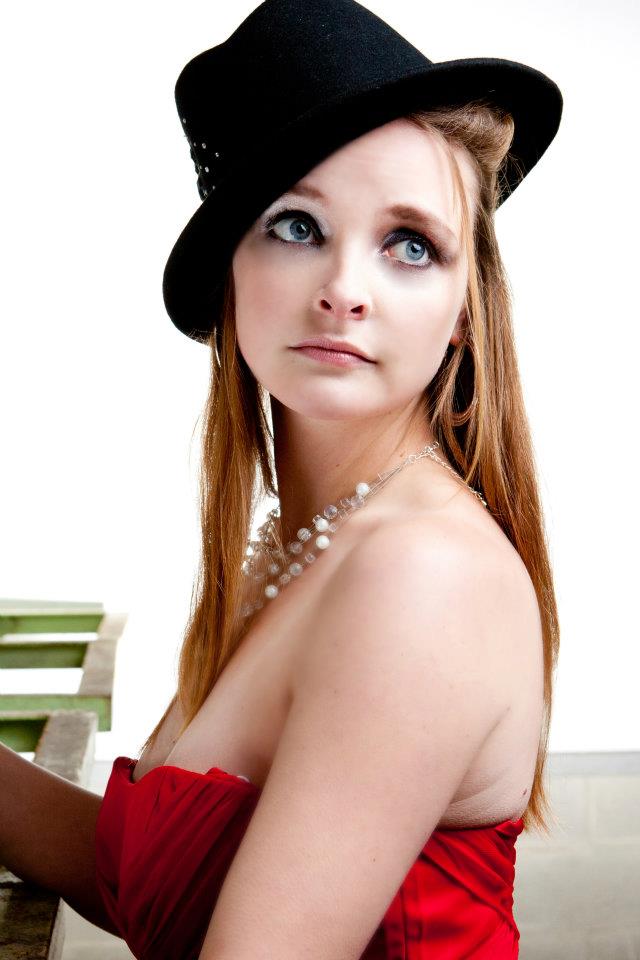 Female model photo shoot of Sarah Brindley
