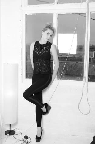 Female model photo shoot of Melissa Crowe