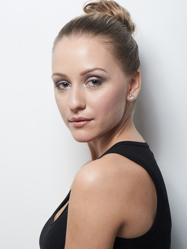 Female model photo shoot of Alena Konovalova
