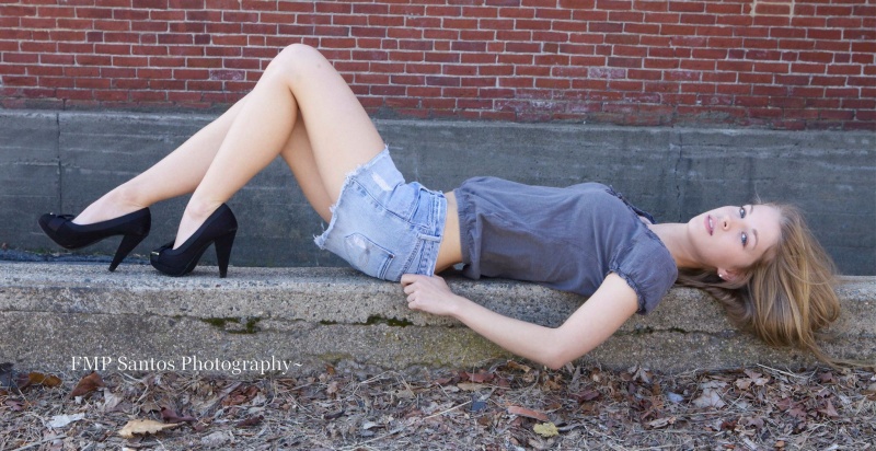 Female model photo shoot of KatieRobinson