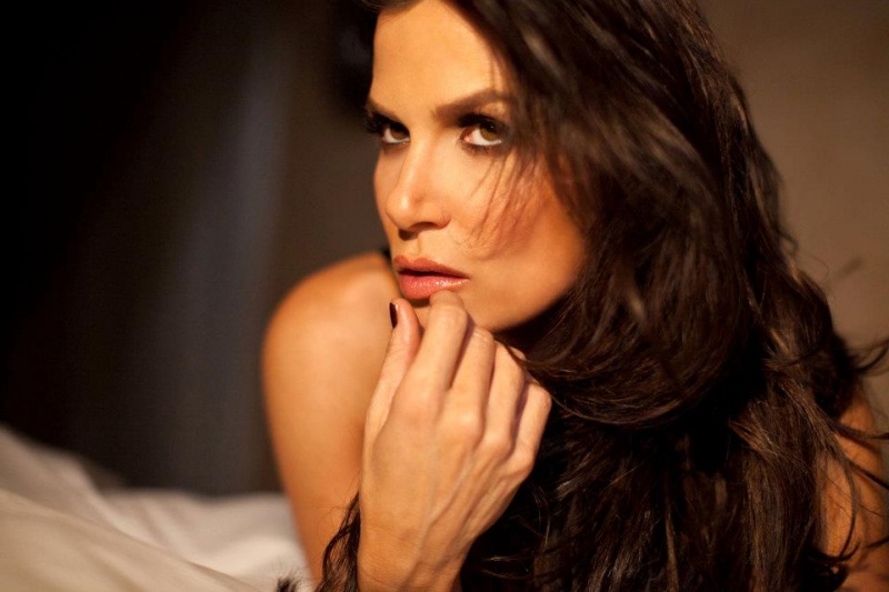 Female model photo shoot of Jacqueline Artecona