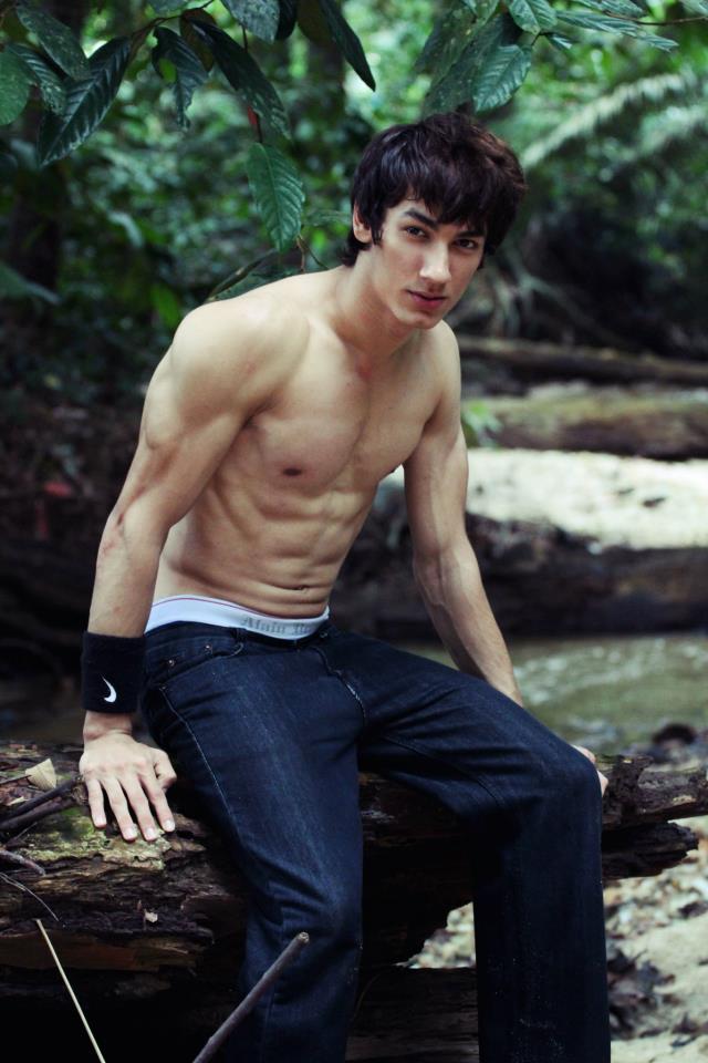 Male model photo shoot of Khal Shamia