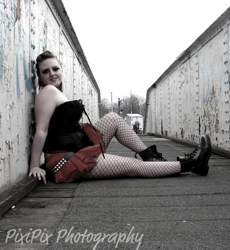 Female model photo shoot of Pixie13 by RockIn Photographie