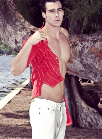 Male model photo shoot of Brandon Rower