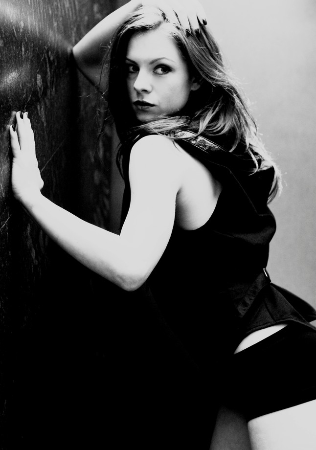 Female model photo shoot of Lucia Bobkova