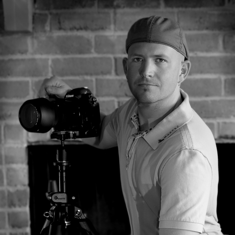 Male model photo shoot of FlashMe Photography