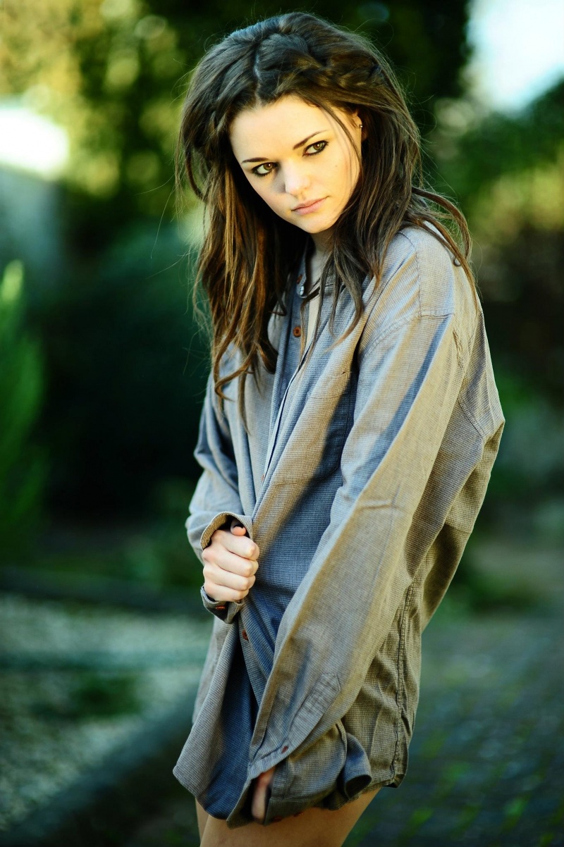 Female model photo shoot of Jodi Lakin by MrLeicaCom