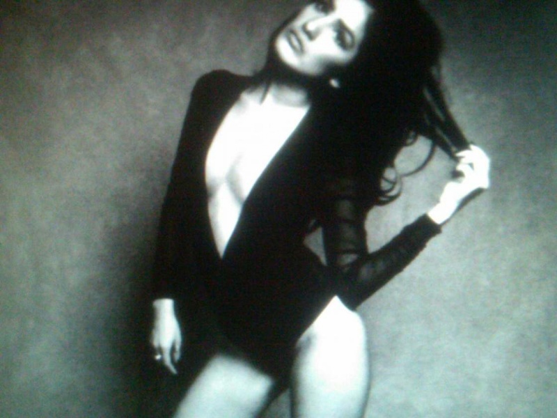 Female model photo shoot of Roxana Velazco