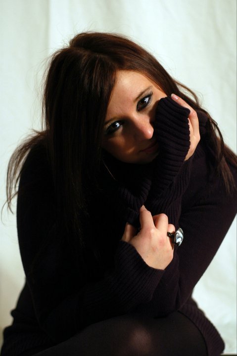Female model photo shoot of Anna Main