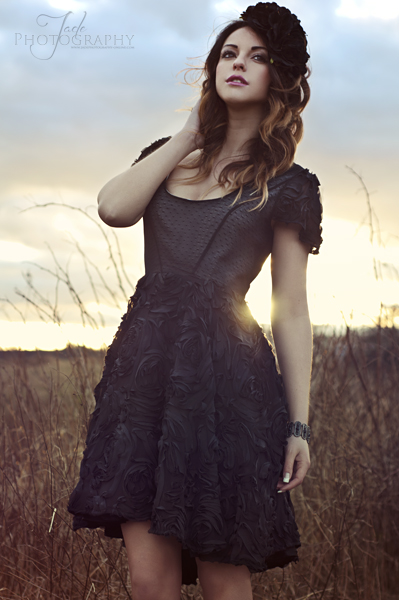 Female model photo shoot of Lucy Baty
