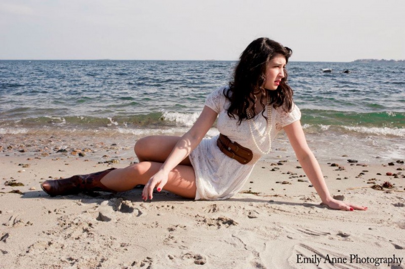 Female model photo shoot of Emily Reedstrom