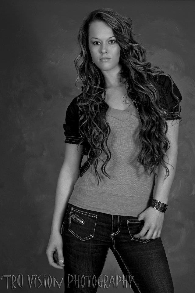 Female model photo shoot of Ashley Buis